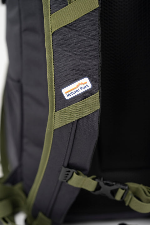 26L Eniwa Backpack (Dark Navy)