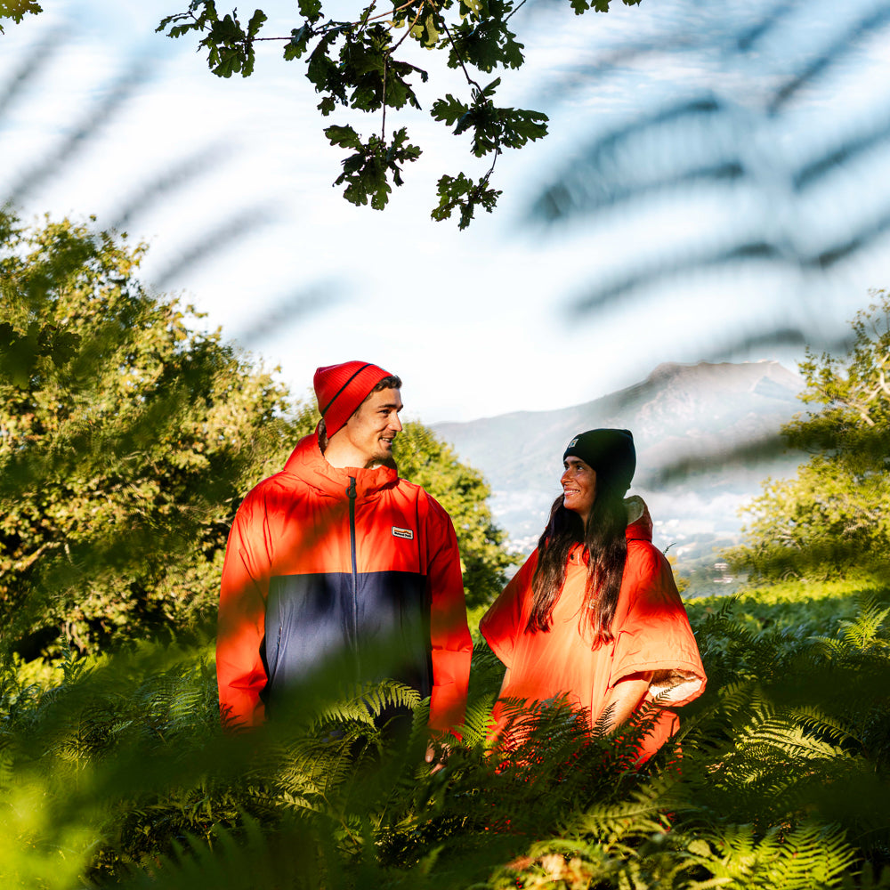 Entoto Weatherproof Changing Poncho (Orange)