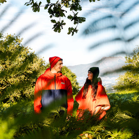 Entoto Weatherproof Changing Poncho (Orange)