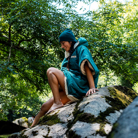 Entoto Weatherproof Changing Poncho (Petrol)