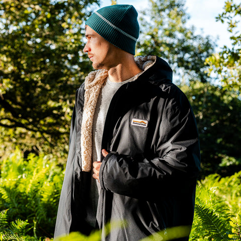 Eolus Weatherproof Changing Robe (Black)