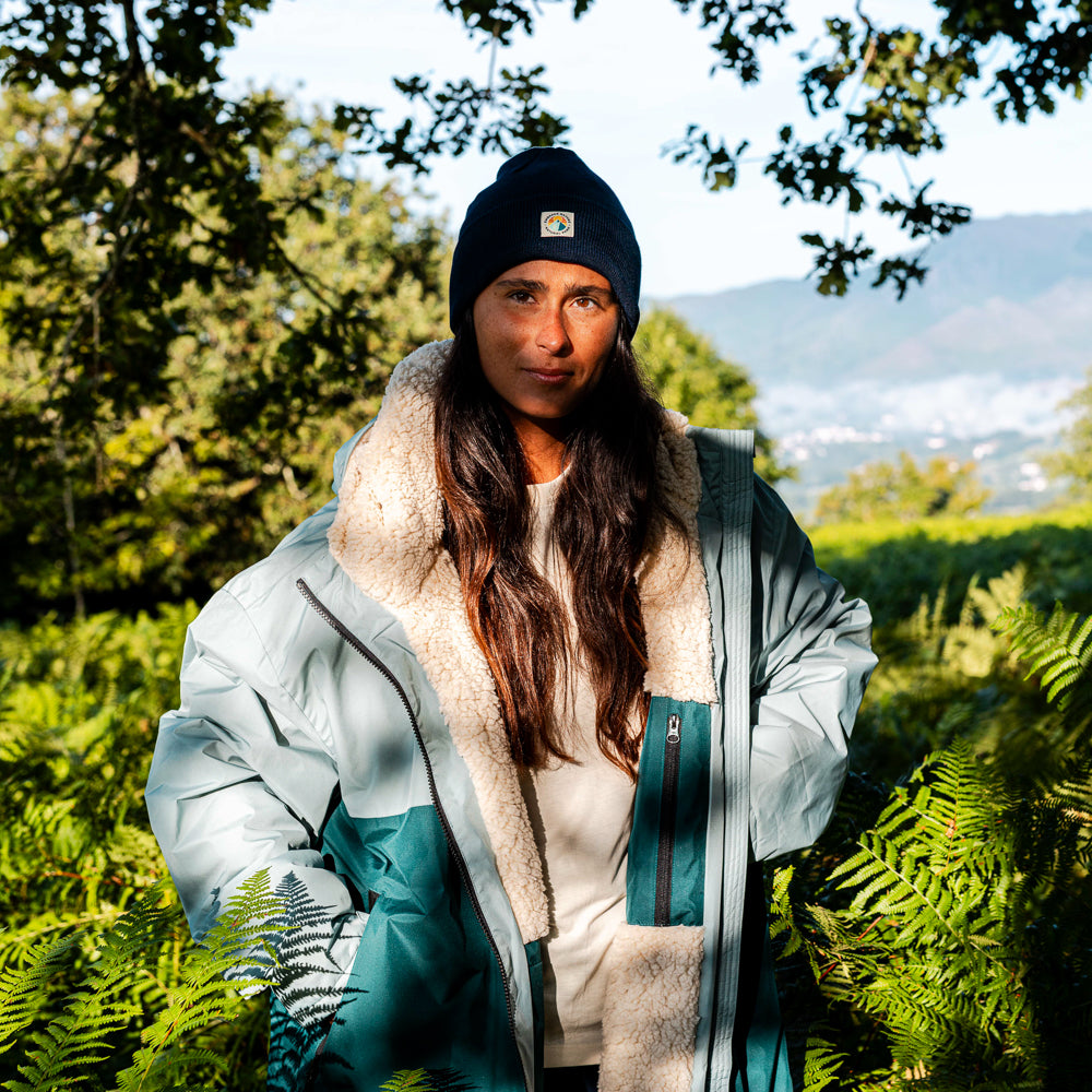 Eolus Weatherproof Changing Robe (Light Blue/Petrol)