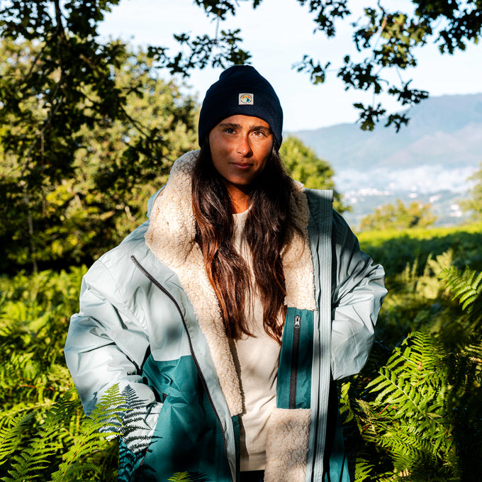 Eolus Weatherproof Changing Robe (Light Blue/Petrol)