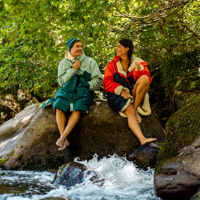 Eolus Weatherproof Changing Robe (Orange/Navy)