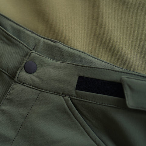 Mens Aialik Hiking Trousers (Four Leaf Clover)