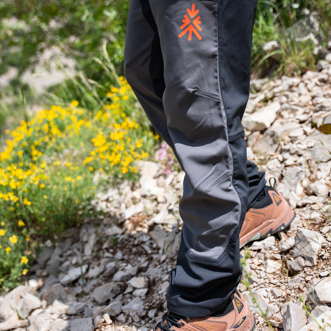 Mens Ambin Hiking Trousers (Black/Dark Shadow)