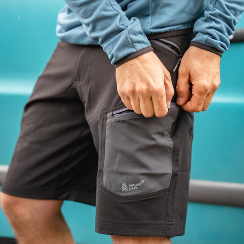 Mens Cervin Shorts (Black/Dark Shadow)