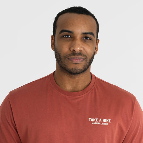Mens Hike Galatea Relaxed Tee (Etruscan Red) §M;183cm